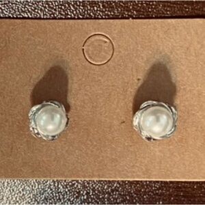 Elegant Pearl Stud Fashion Earrings